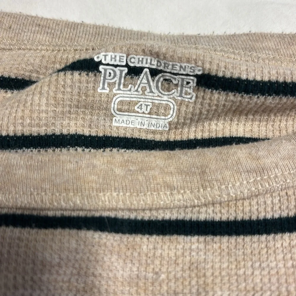 The Children’s Place size 4T long sleeve sweater shirt- tan and hunter green